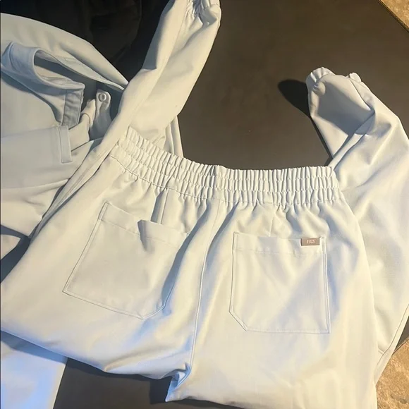 Light Blue figs Scrub Set with Neon Accents limited edition - Picture 5 of 7